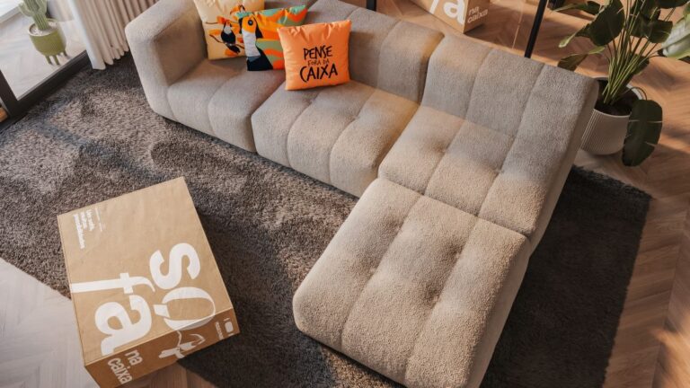 sofa na caixa