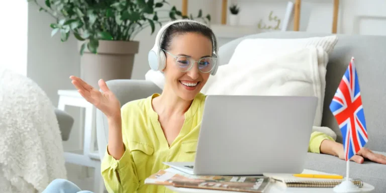 Fazer curso de inglês online ou presencial