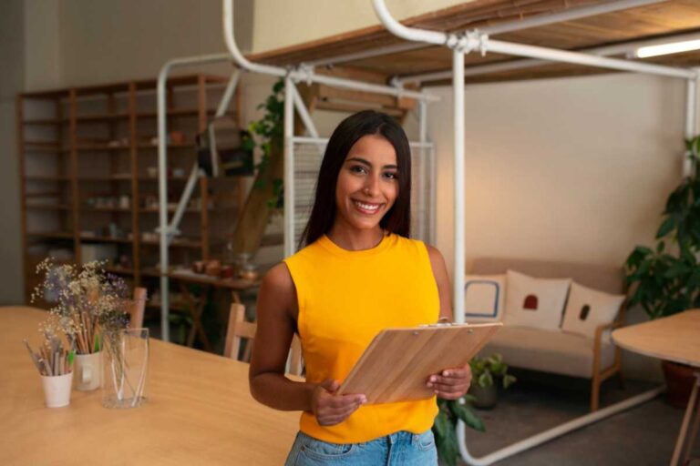 Separar contas pessoais e da empresa ainda é desafio para 64% dos empreendedores