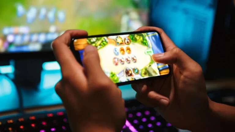 Emuladores no celular, entenda a mágica para conseguir jogar jogos de consoles em seu celular Emuladores no celular, entenda a mágica para conseguir jogar jogos de consoles em seu celular
