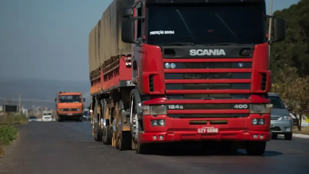Venda de caminhões usados cresce 300% e bate recorde