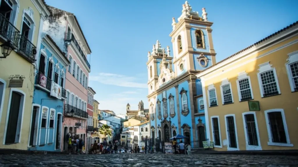 Salvador: patrimônio, cultura e turismo o ano inteiro
